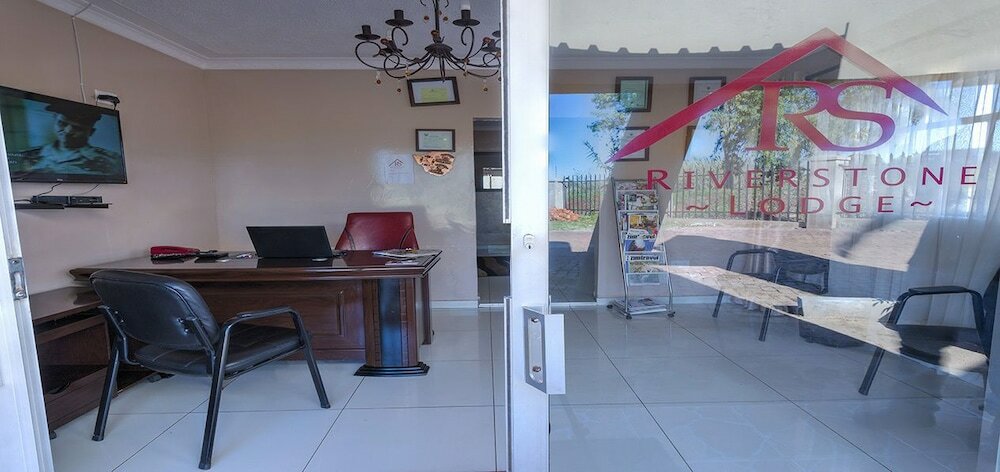 Фото Riverstone Guest Lodge