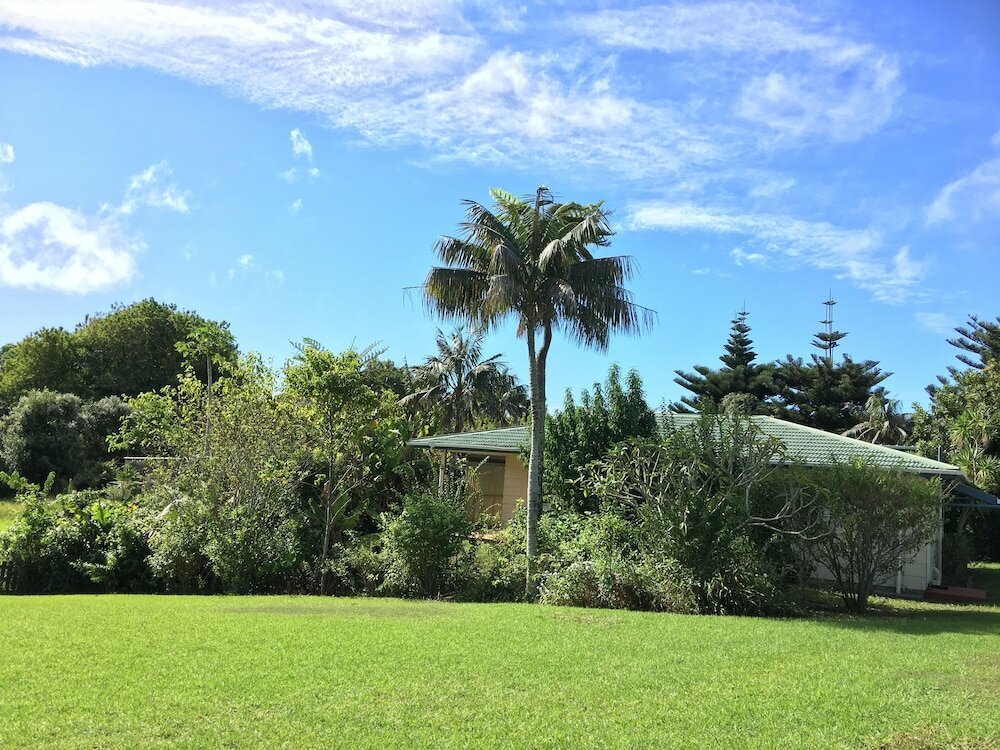 Фото The Polynesian Apartments