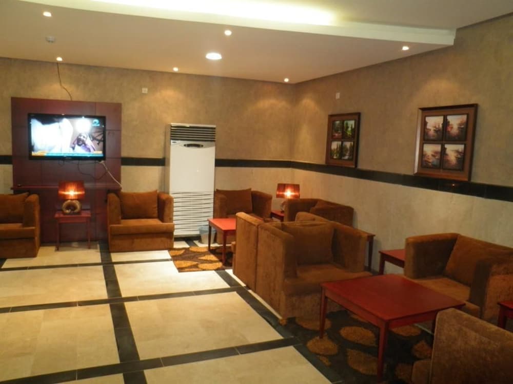 Фото AlMuhaidb Nadwaa Aparthotel