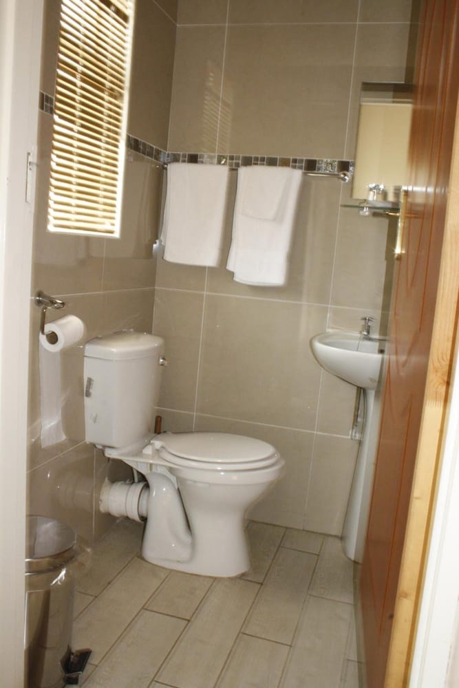 Фото Riverstone Guest Lodge