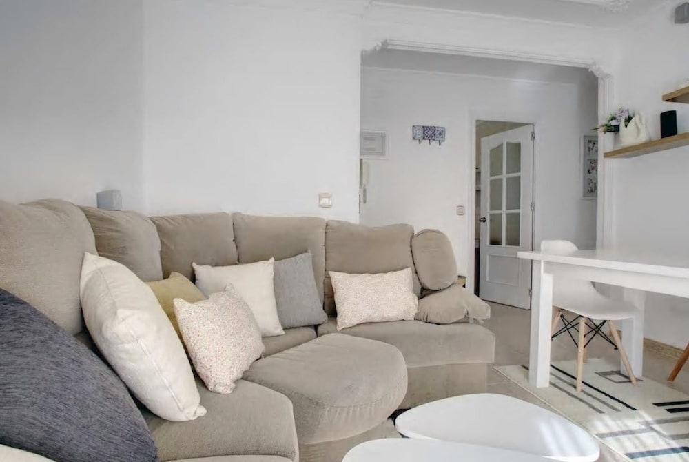 Фото White Heron Apartment