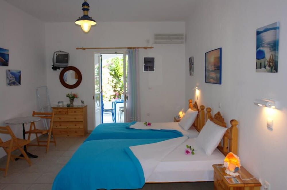 Фото Karabo Hotel