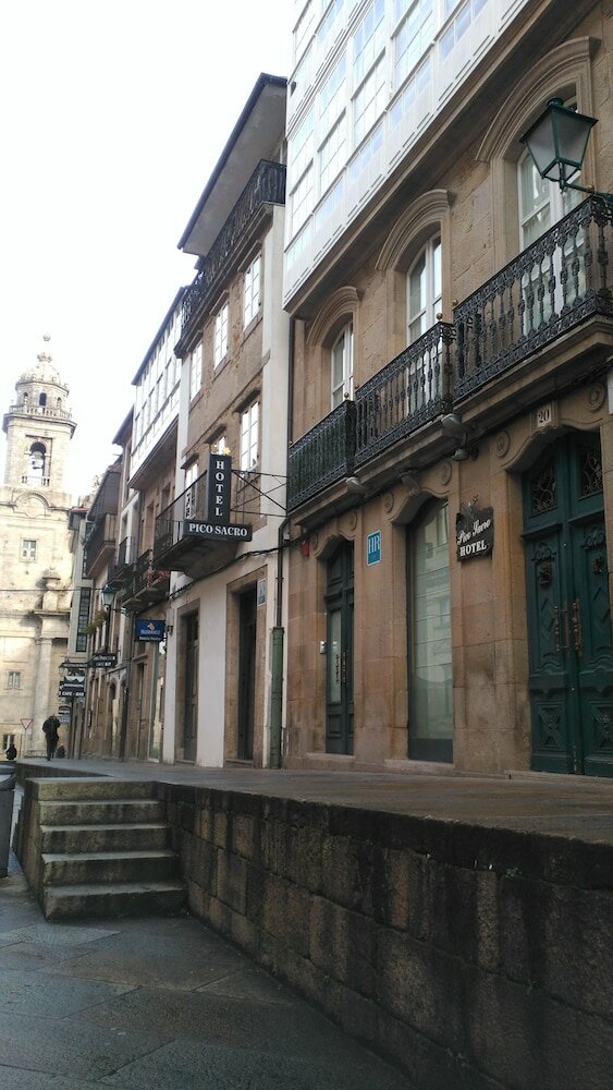 Фото Hotel Pico Sacro II