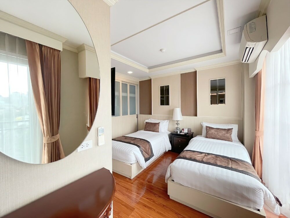 Фото Aspira Hana Executive Apartment Thonglor