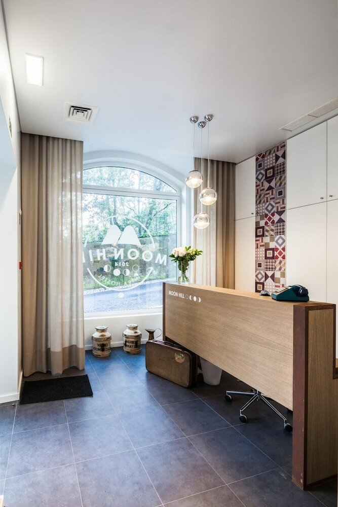 Фото Moon Hill Hostel