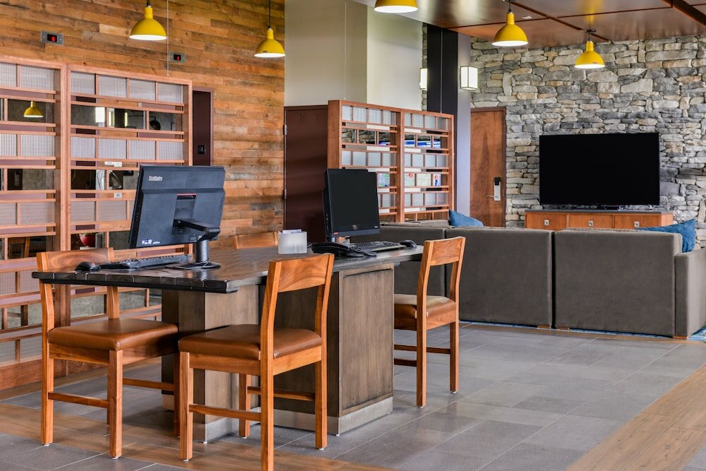 Фото Four Points by Sheraton Virginia Beach Oceanfront