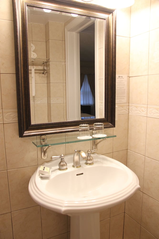 Фото Morris House Hotel