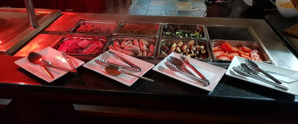 Фото The Wilderness Hotel