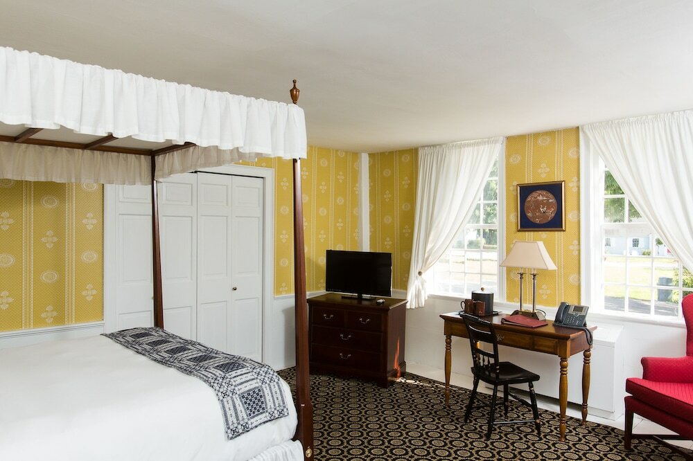 Фото Old Sturbridge Inn and Reeder Family Lodges