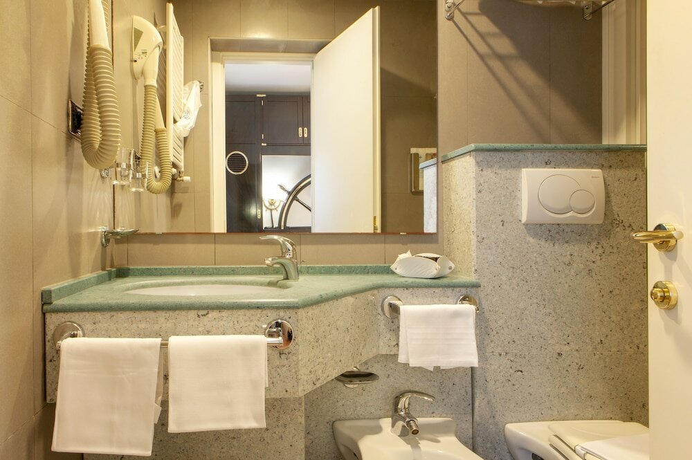 Фото Hotel Villa Lo Scoglietto