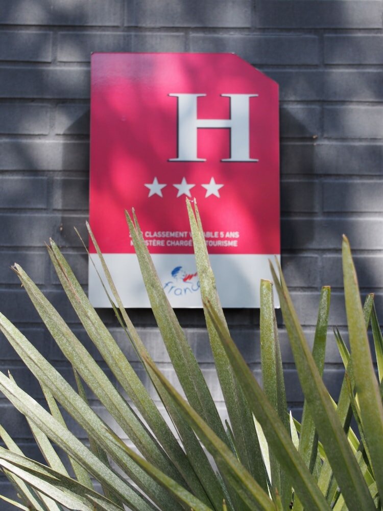 Фото Porte de Versailles Hotel