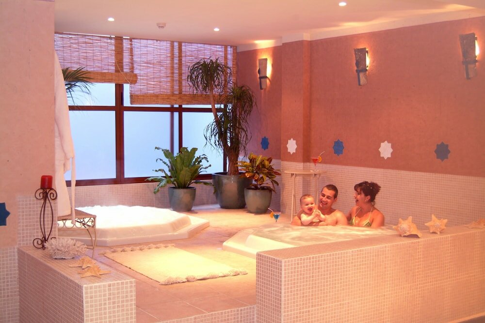 Фото Aparthotel La Espadaña