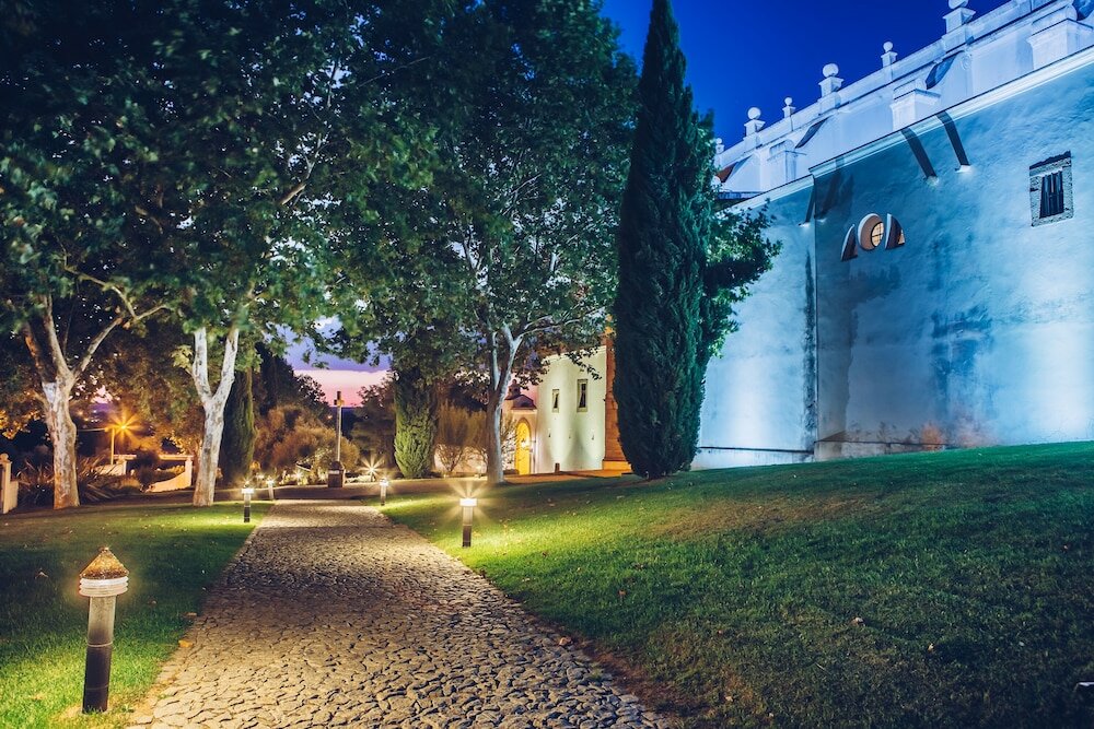 Фото Convento do Espinheiro, Historic Hotel & SPA