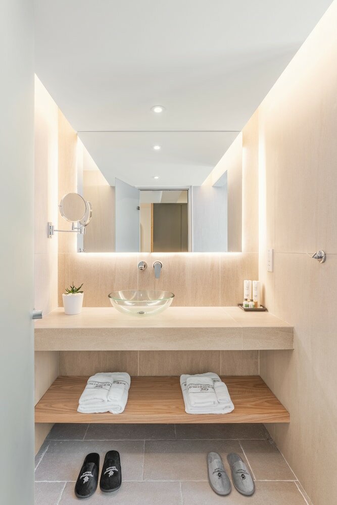 Фото Napa Mermaid Hotel & Suites