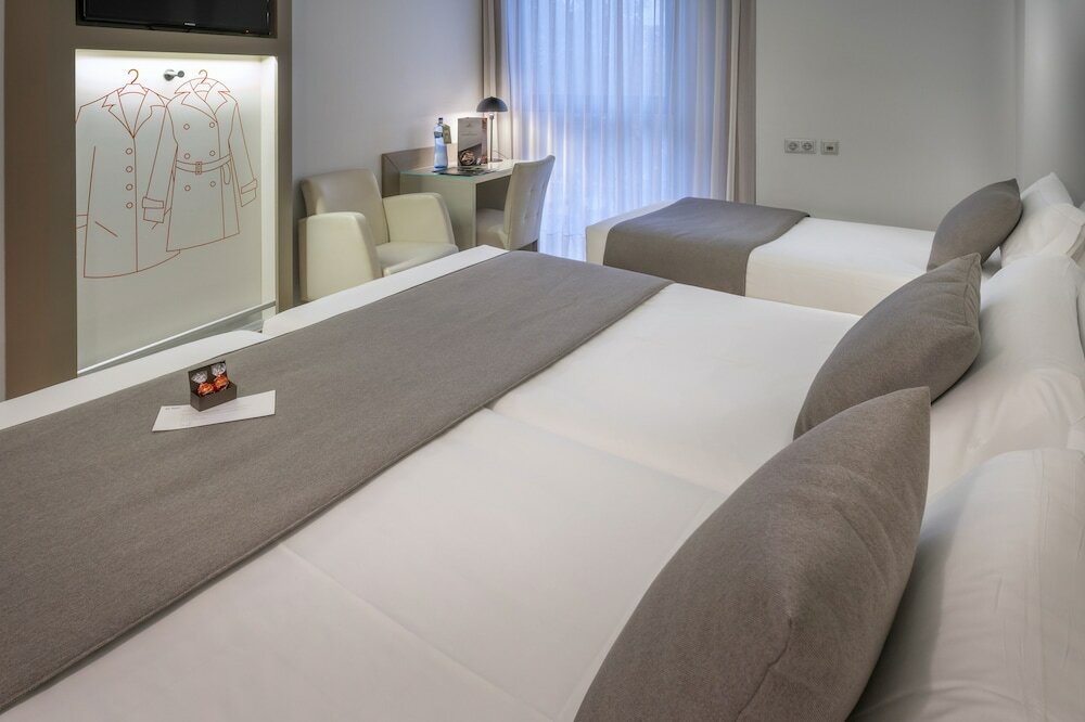 Фото Hotel SERHS Del Port