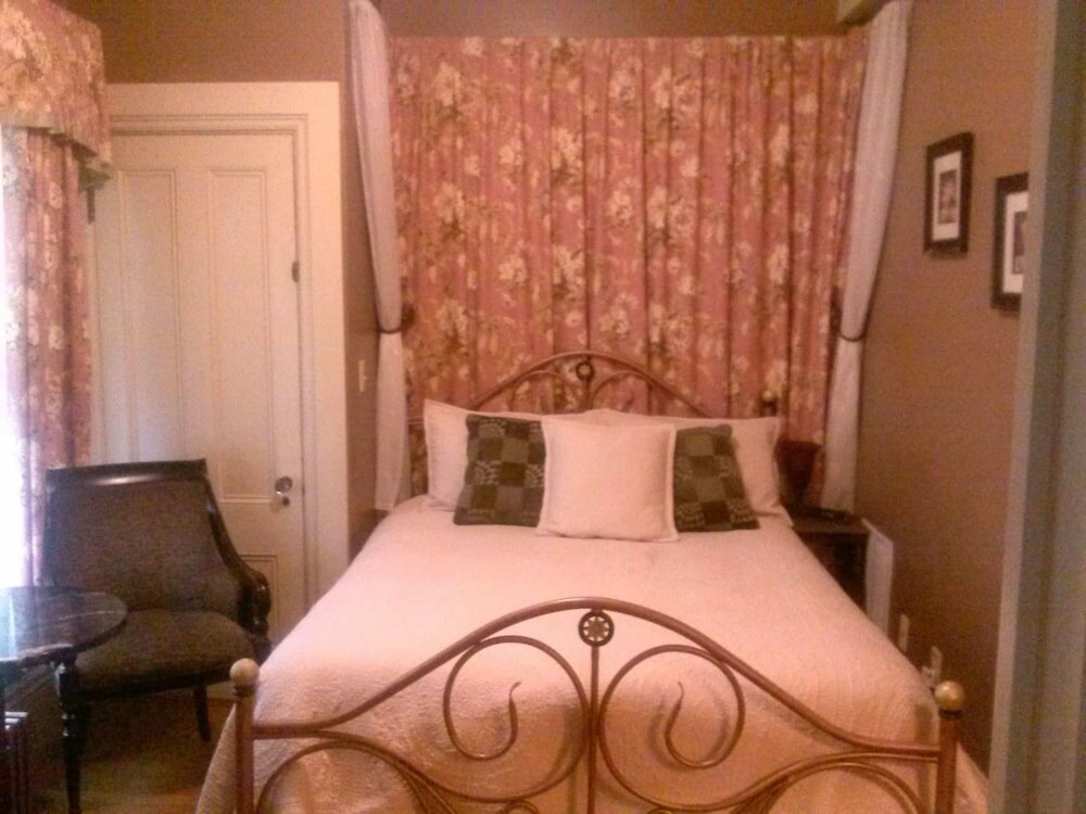 Фото The Silver Fountain Inn