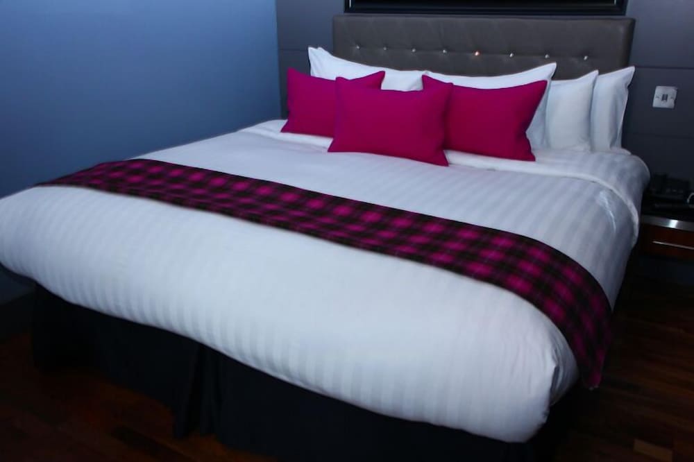 Фото Angel's Share Hotel