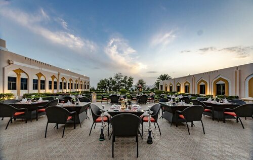 Гостиница Golden Tulip Nizwa Hotel