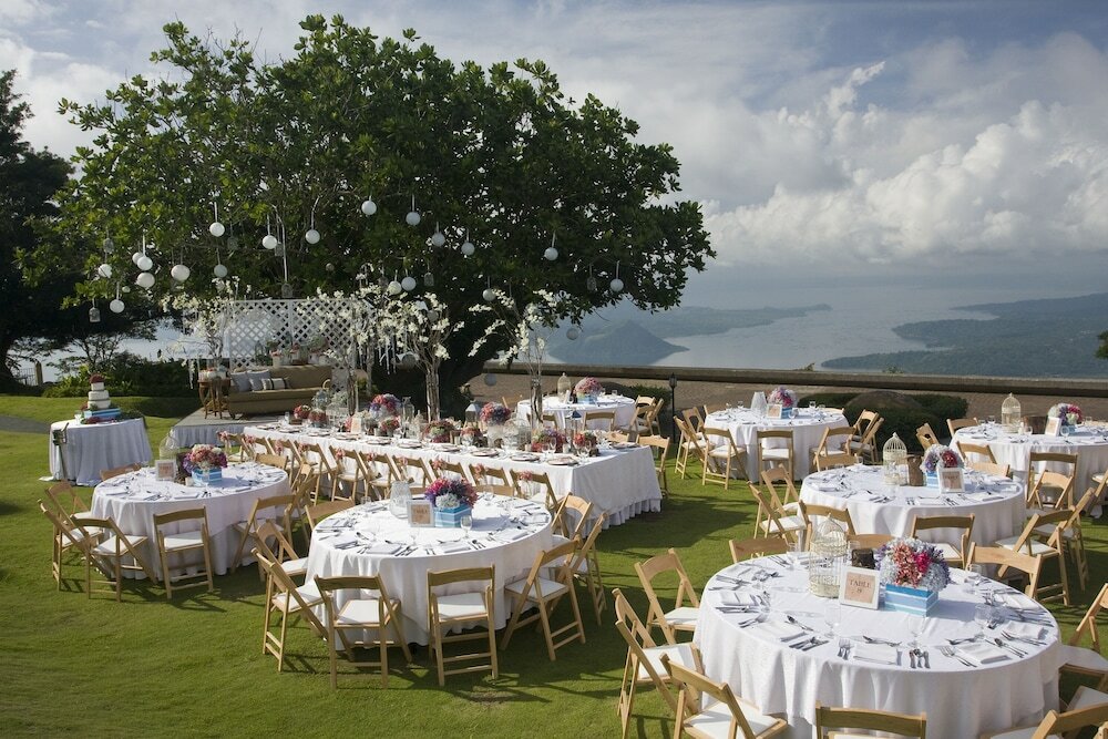 Фото Taal Vista Hotel