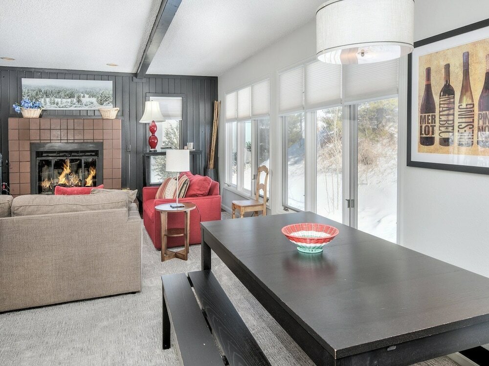 Фото 2338 Tahoe Drive