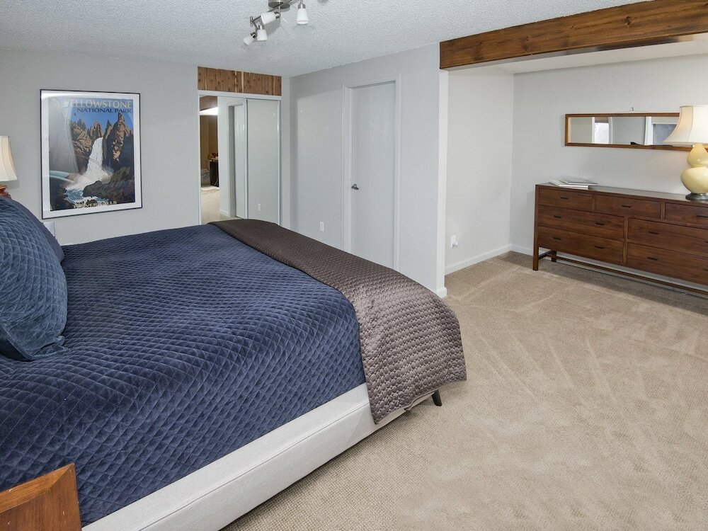 Фото 2338 Tahoe Drive