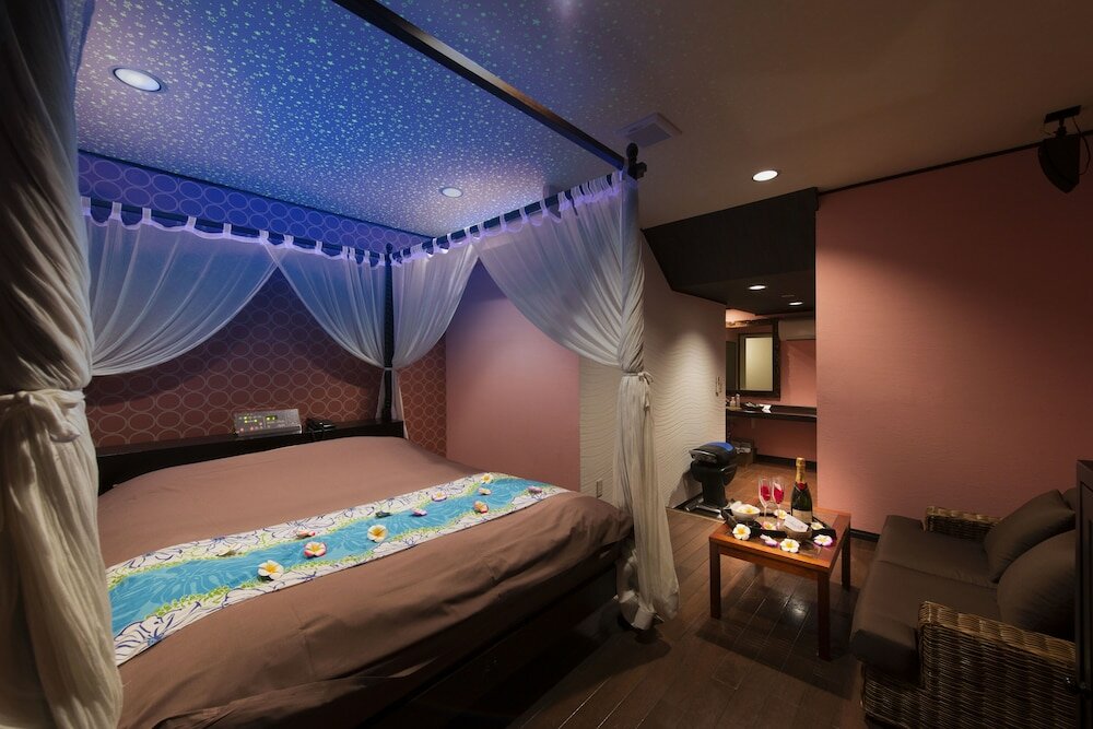 Фото Alo alo - Adults Only