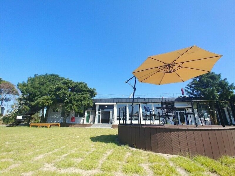 Гостиница Jeju Eoeumbungyo 1963 Guesthouse