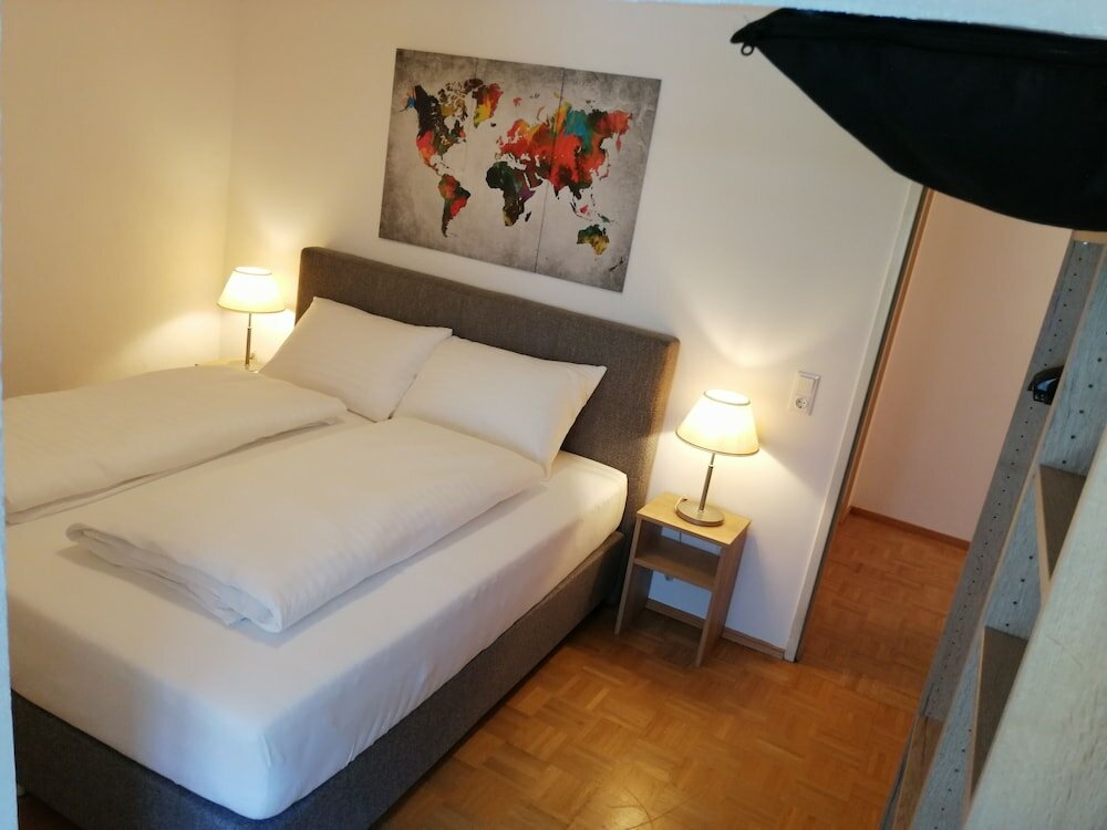 Фото Basic Apartments downtown