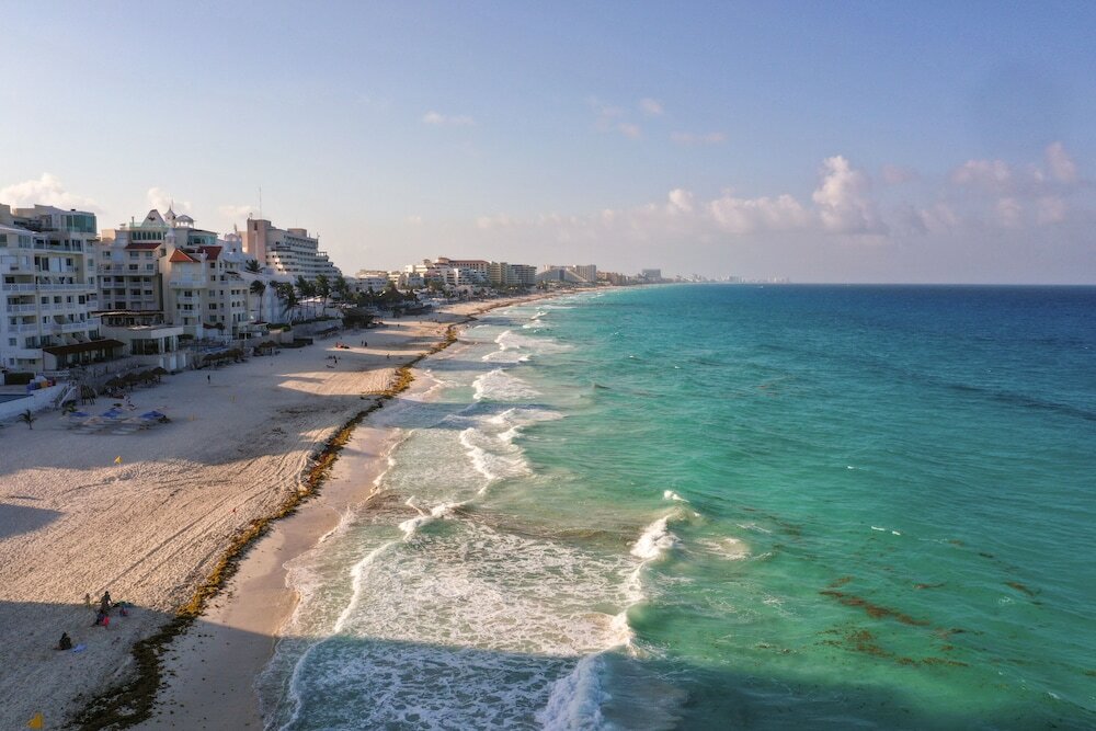 Фото Chic- Newly Renovated 1 Bdr at the best beach