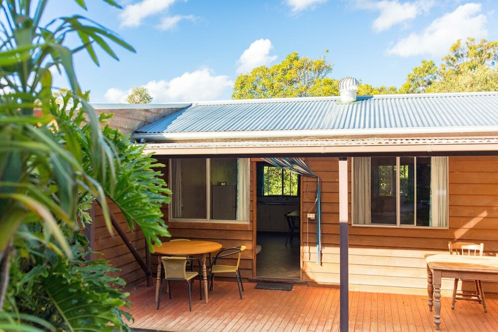 Фото Wonboyn Cabins & Caravan Park