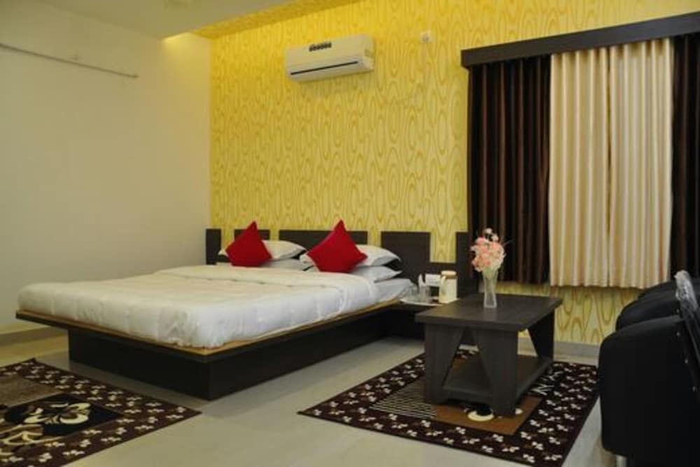 Фото Hotel Om Executive