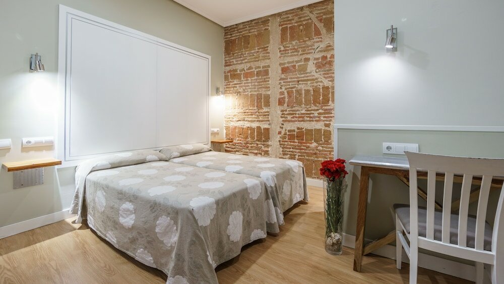Фото Hostal Madrid