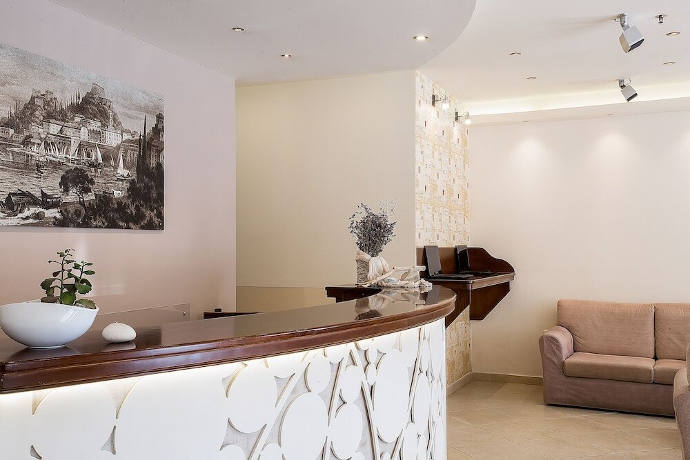 Фото Telesilla Hotel