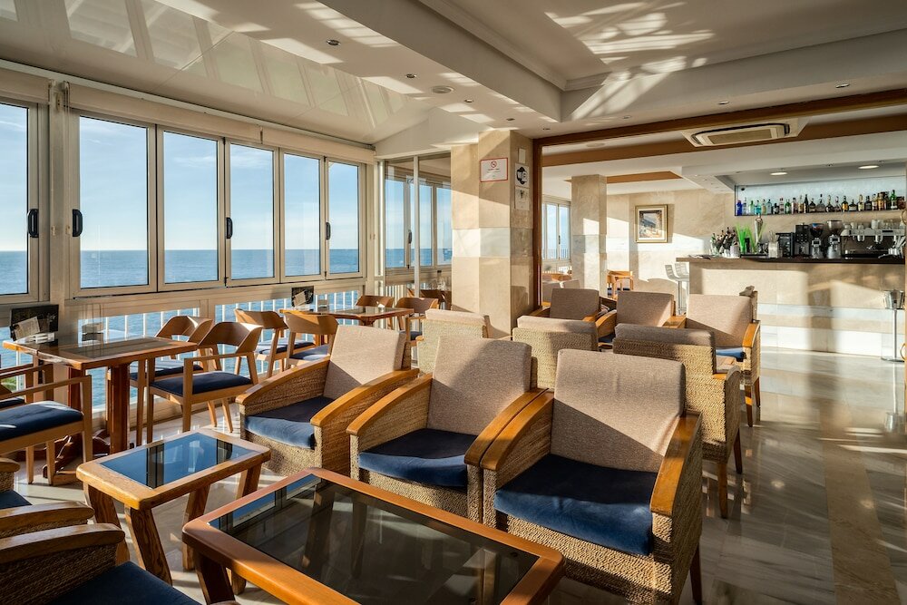 Фото Hotel Balcón de Europa