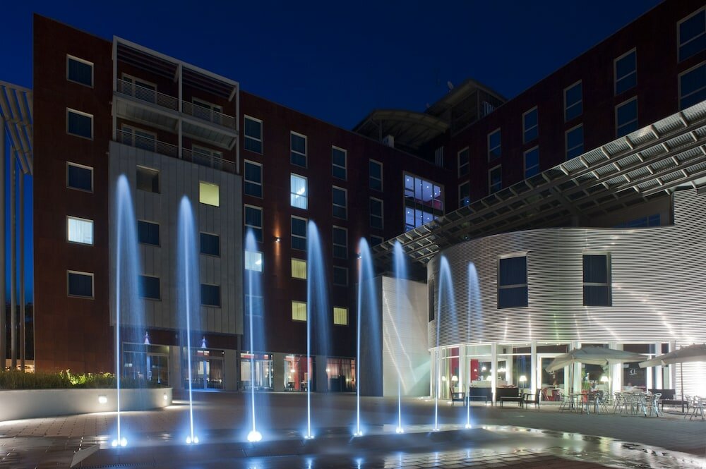 Фото отеля 2