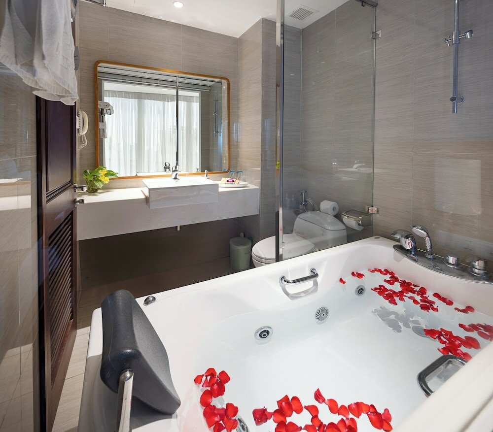 Фото Отель Harmony Saigon Hotel & Spa