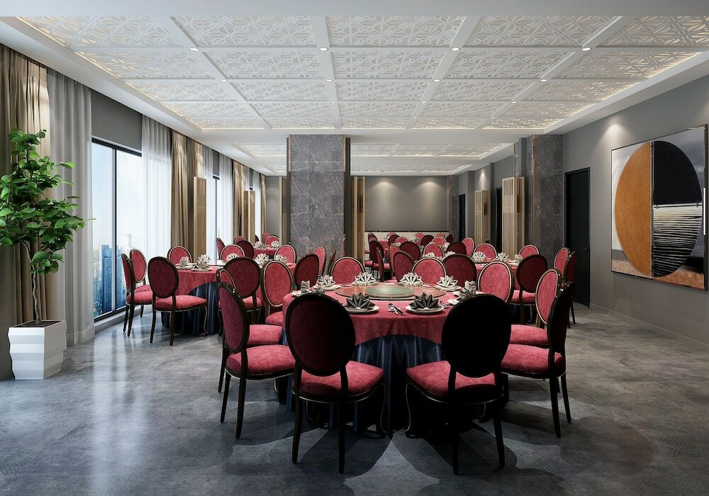 Фото Henry Business Hotel