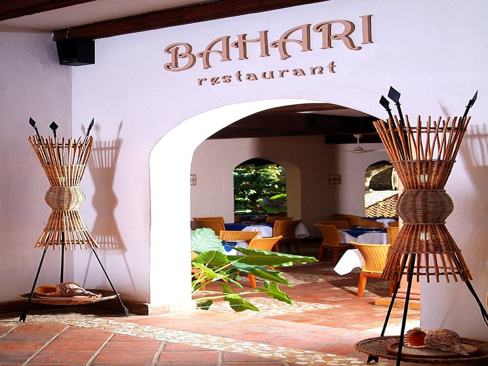 Фото Pinewood Beach Resort and SPA