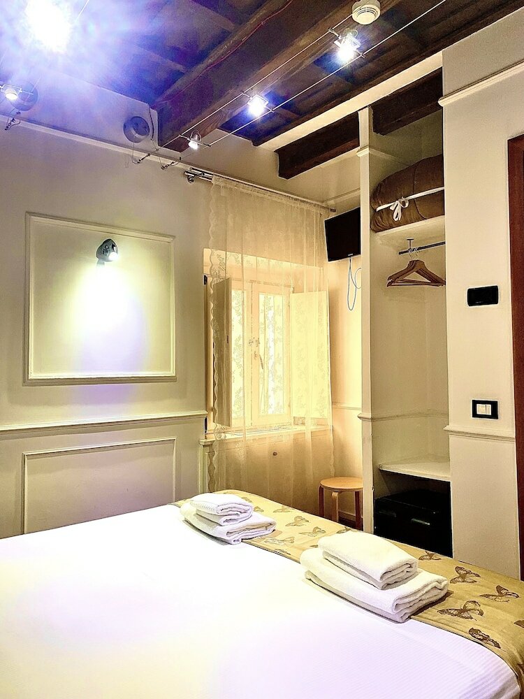 Фото Domus Ester Roma