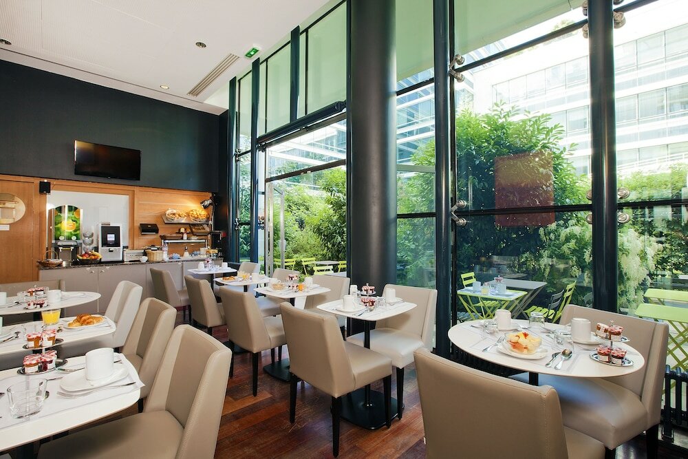 Фото Residhome Appart Hotel Monceau