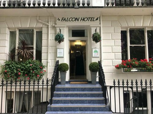 Гостиница Falcon Hotel в Лондоне