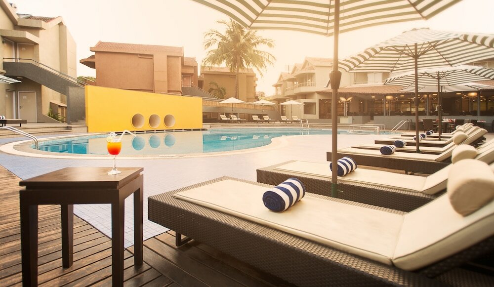 Фото Whispering Palms Beach Resort