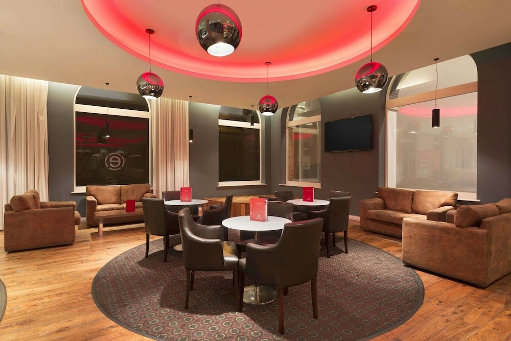 Фото Ramada by Wyndham Belfast City Centre