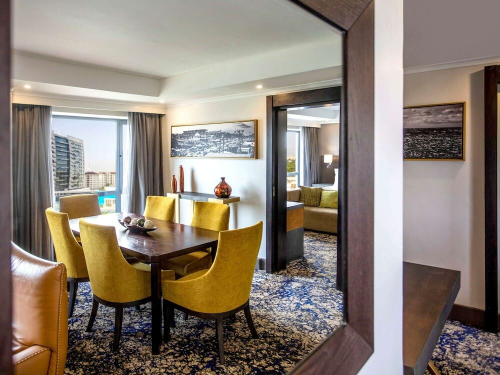 Фото Mövenpick Hotel Ikoyi Lagos