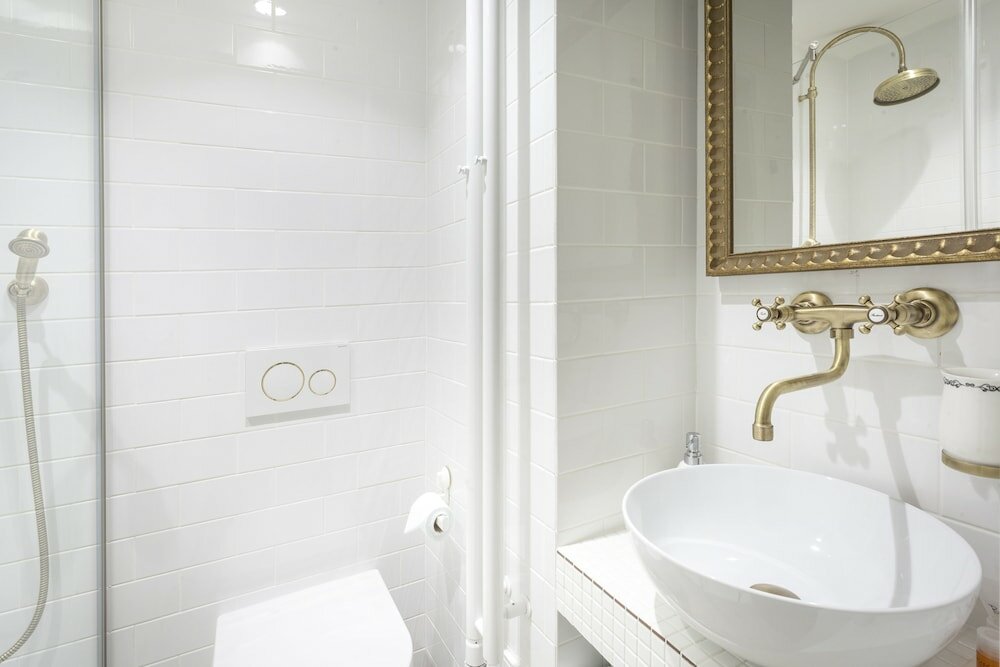 Фото Hotel At the Golden Scissors