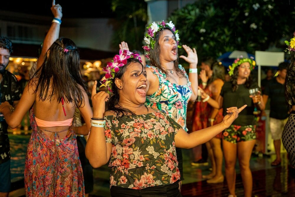 Фото Whispering Palms Beach Resort