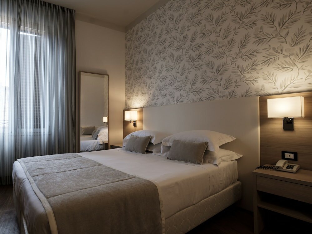 Фото Hotel Accademia