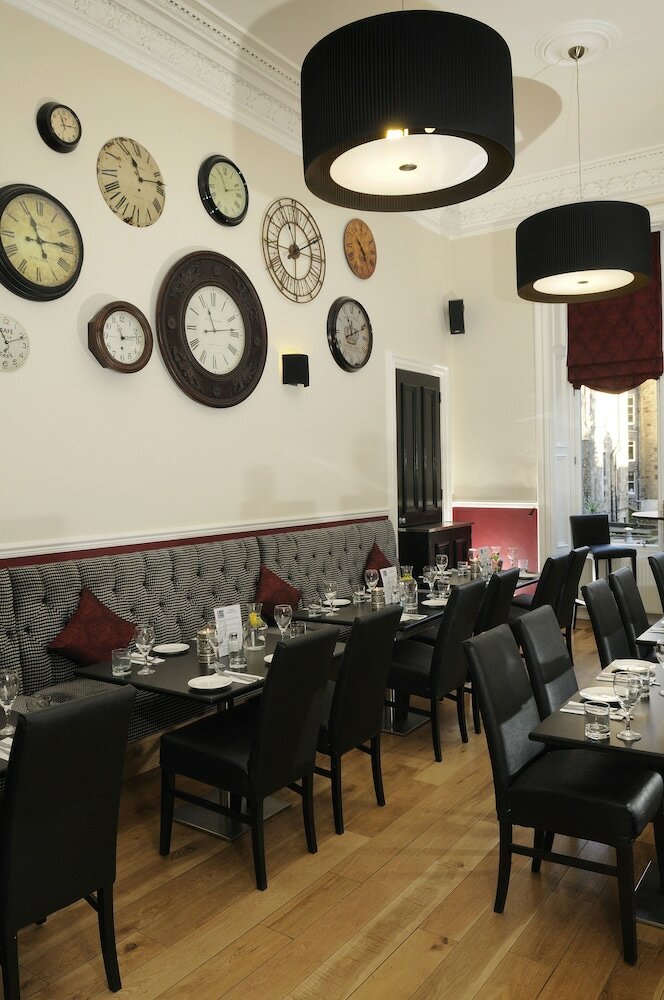 Фото West End Hotel