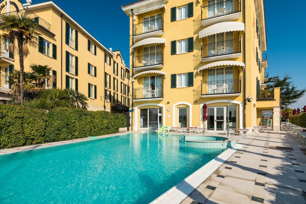 Фото Hotel Sirmione e Promessi Sposi