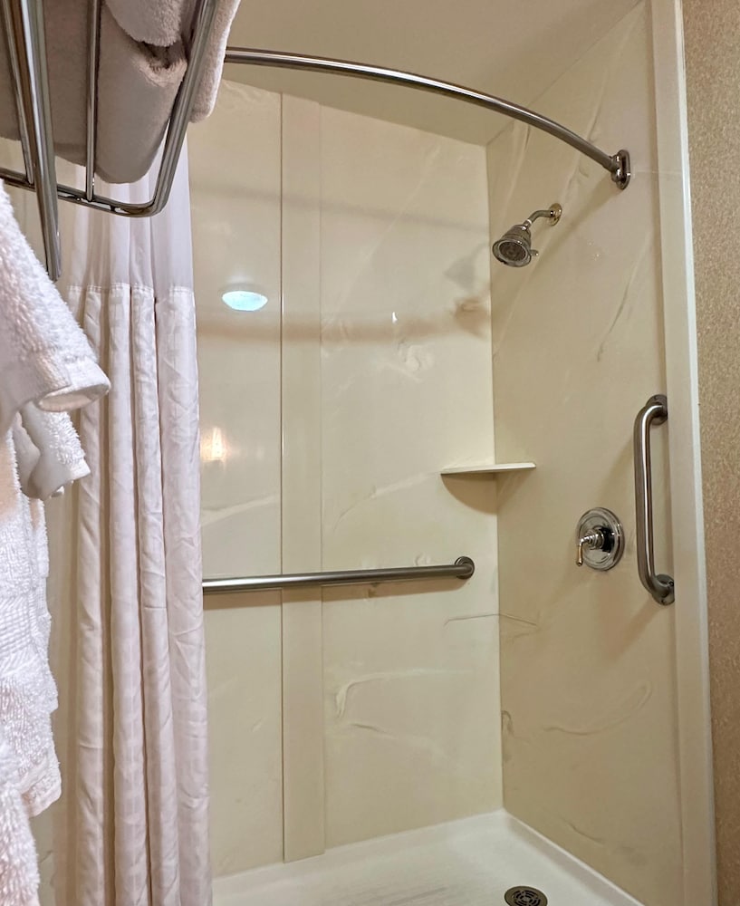 Фото Comfort Inn Ogden near Event Center